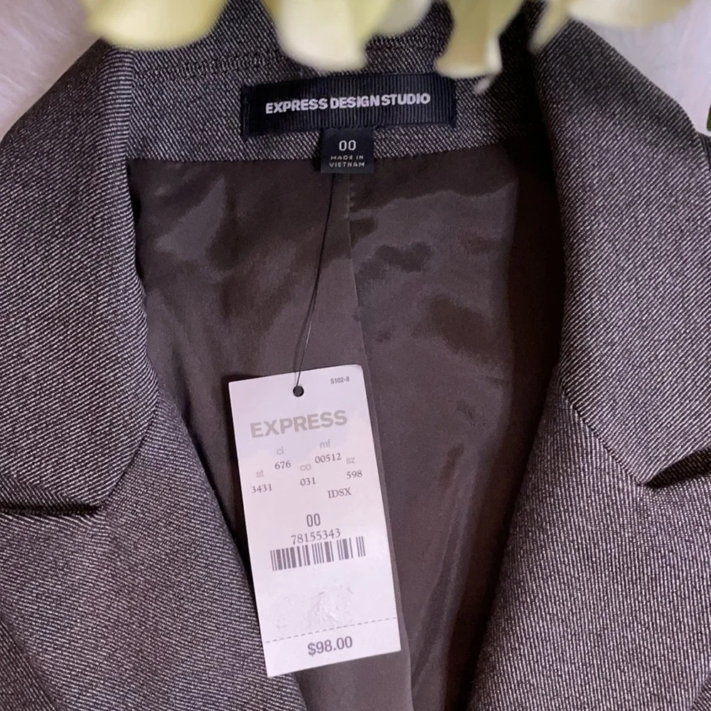 Express Design Studio Blazer - Picture 5 of 12
